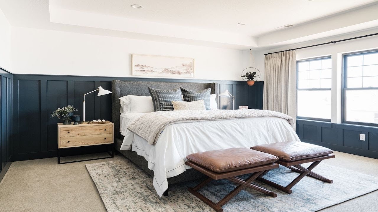 What are the benefits of a split bedroom design?